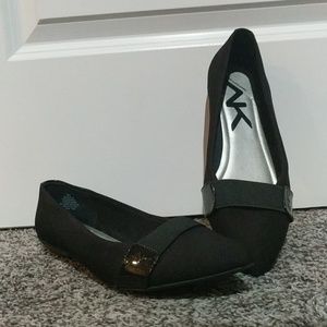 Anne Klein sport pointed toe ballet flat.